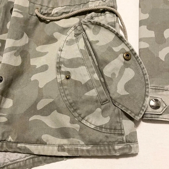 Triple  Five Soul Hooded Jacket Camo Ladies Size Small Coat - Picture 10 of 16